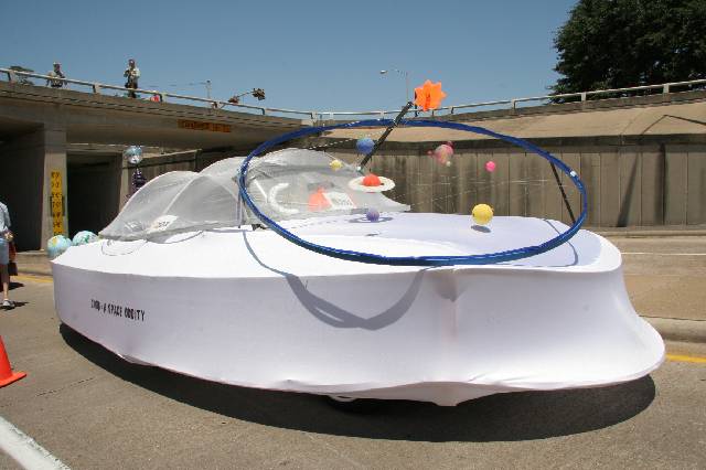 2006_ArtCar_3_Parade 229 